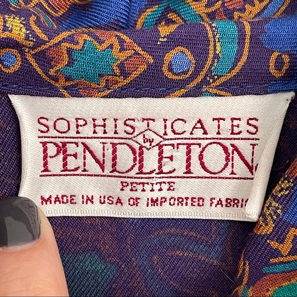 Vintage Sophisticates by Pendleton Abstract Blouse - Picture 7 of 8
